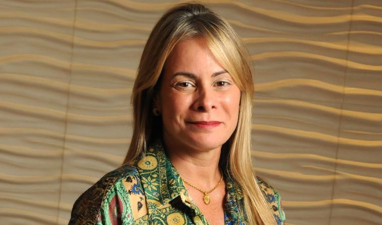 Caiado convida Cristiane Schmidt para contribuir com programa econômico de governo - QTU Questões do Universo