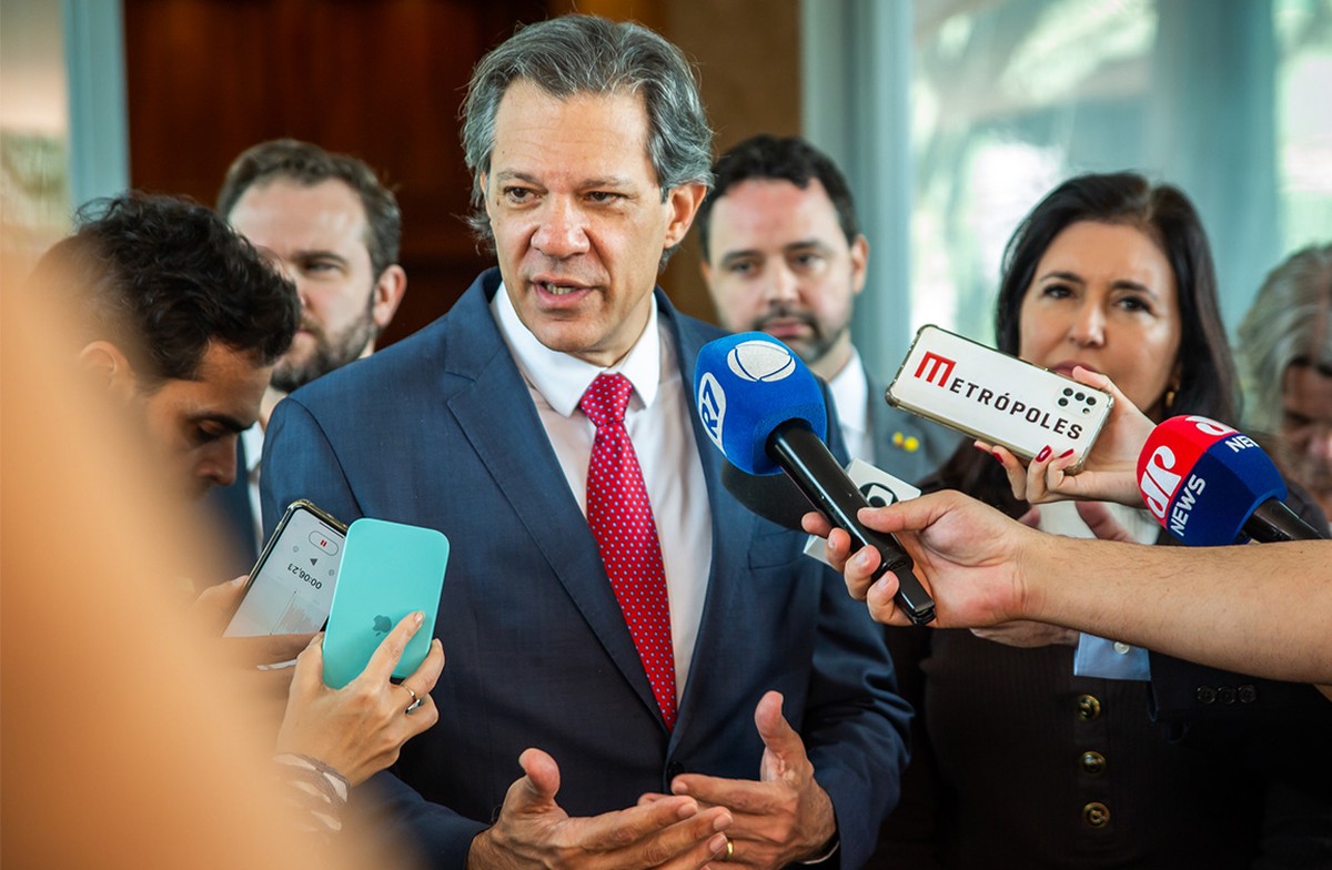 Haddad defende agenda de revisão de gastos públicos | Brasil | Valor ...