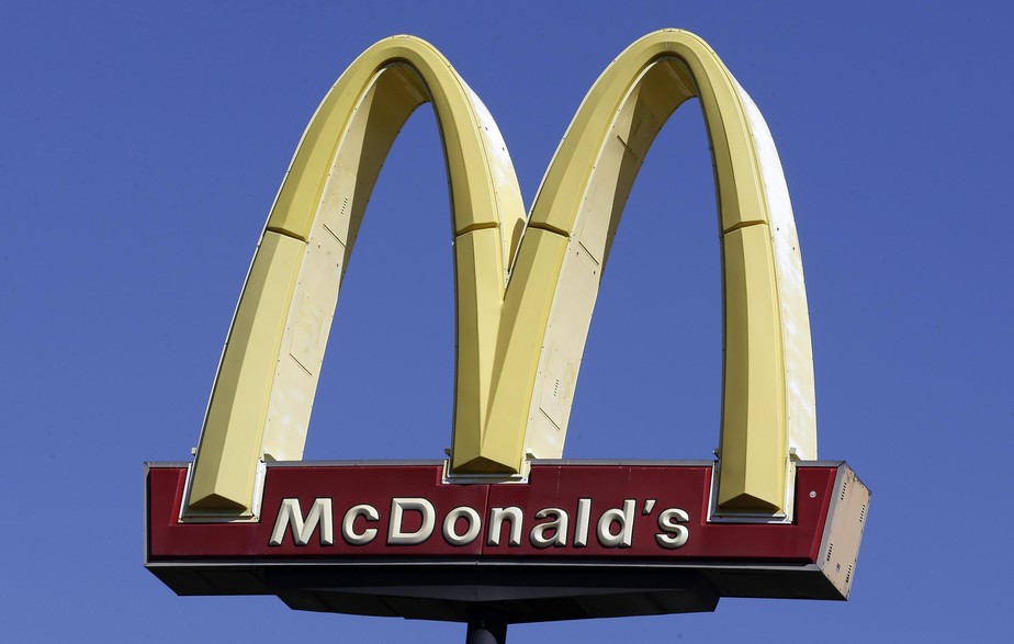 McDonald's reduz ainda mais o preço dos Clássicos do Dia; veja a lista dos  sanduíches