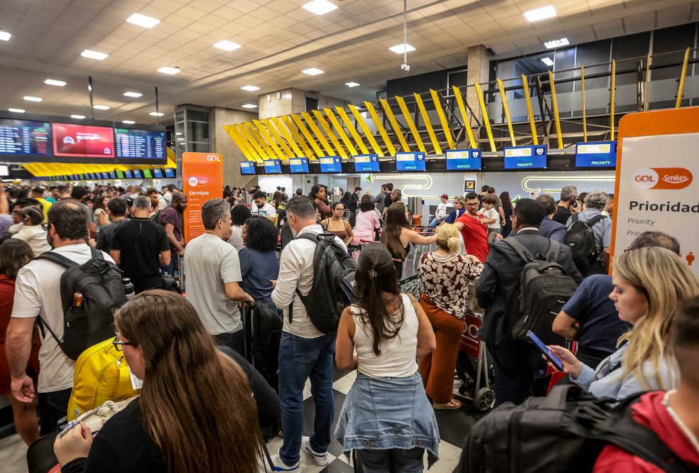 The ministry and Anac recommend contacting the airline directly to request the assistance provided for by sector rules in the event of cancellations and delays — Photo: Paulo Pinto/Agência Brasil