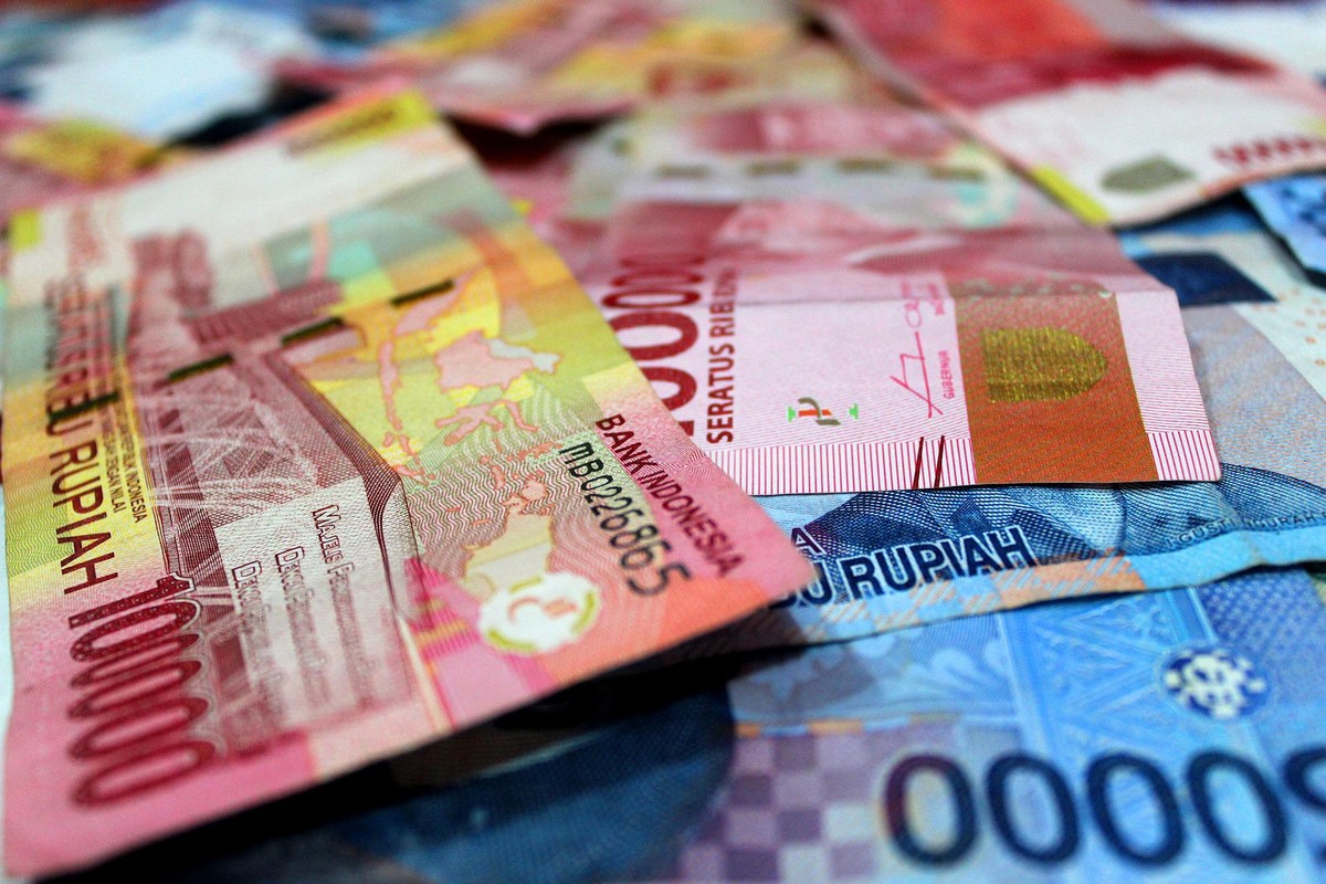 Indonésia promete vigilância sobre sua moeda após retomar corte na taxa de juro