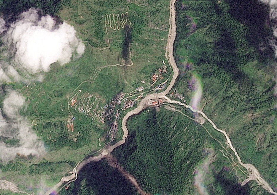 Nepal e China alertam para novos deslizamentos com lagos sob risco de transbordar - QTU Questões do Universo