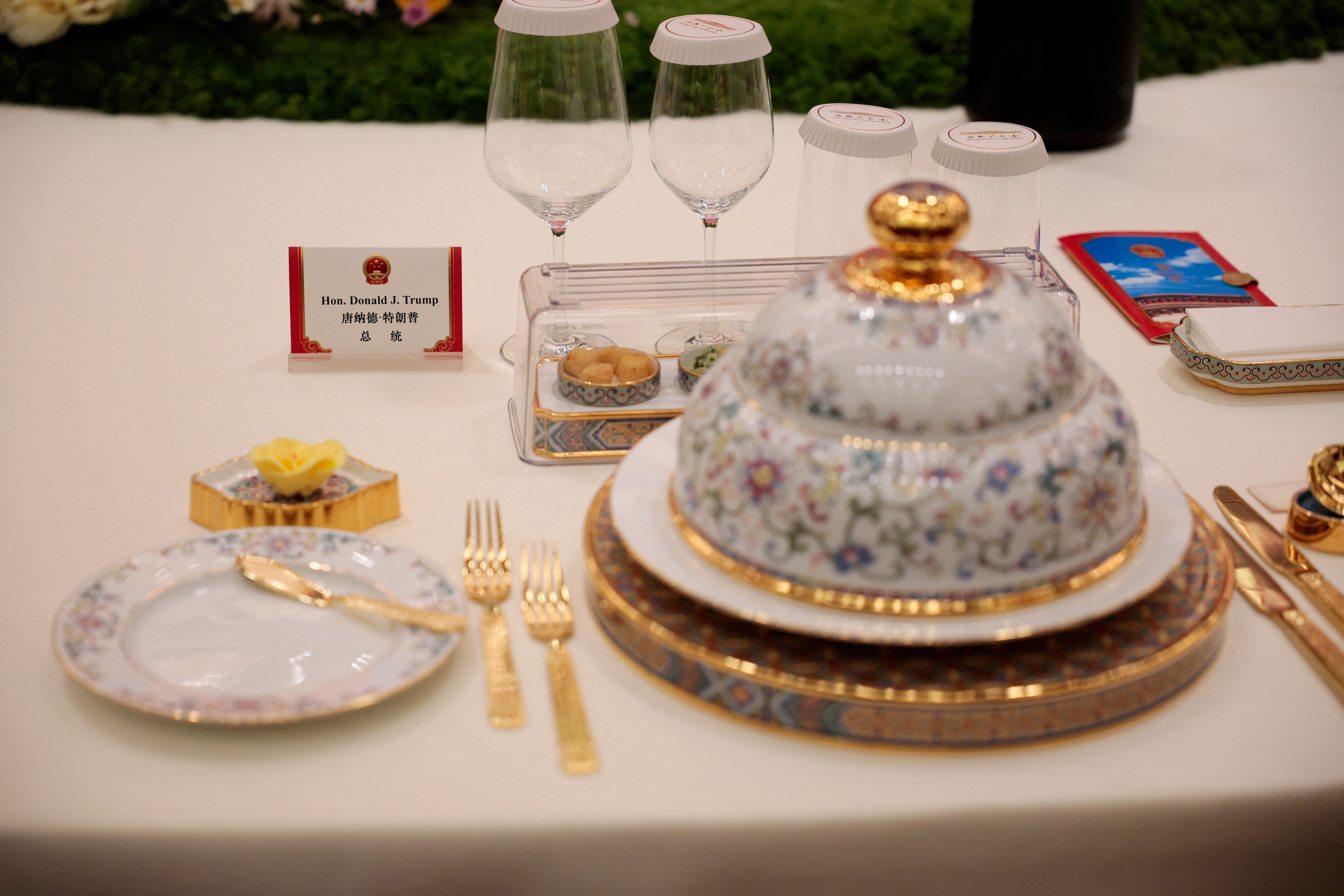 Banquete de Estado põe a mesa para reaproximação entre Trump e Xi