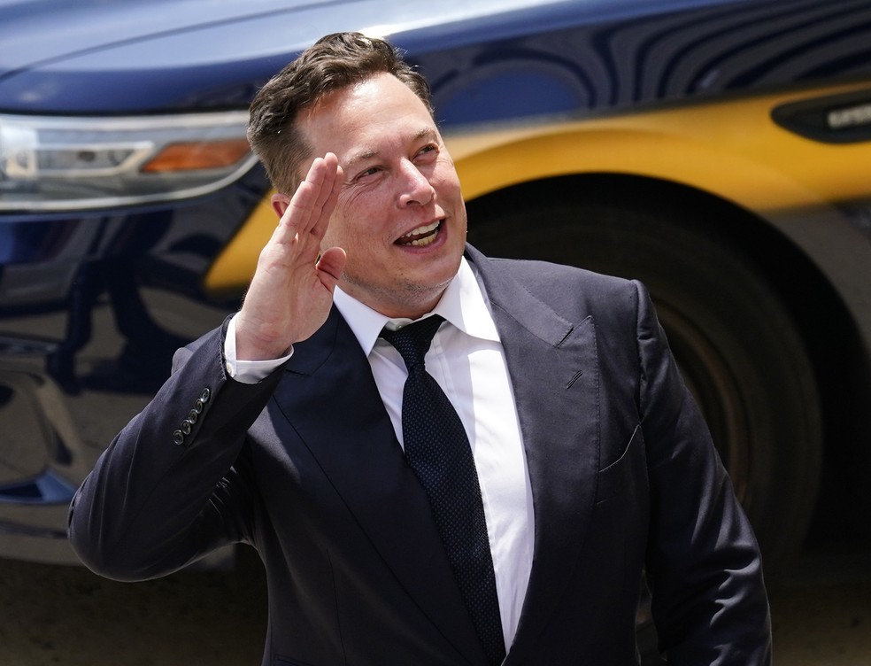 Elon Musk, fundador da Tesla, está na mira dos robôs de um jovem de 19 anos — Foto: Matt Rourke/AP Photo