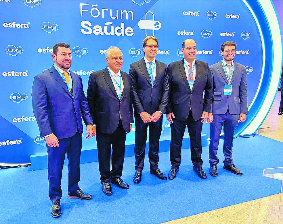 Acionistas da EMS e do grupo NC: Leonardo, Carlos, Gabriel, Marcus e Emiliano — Foto: Acervo pessoal