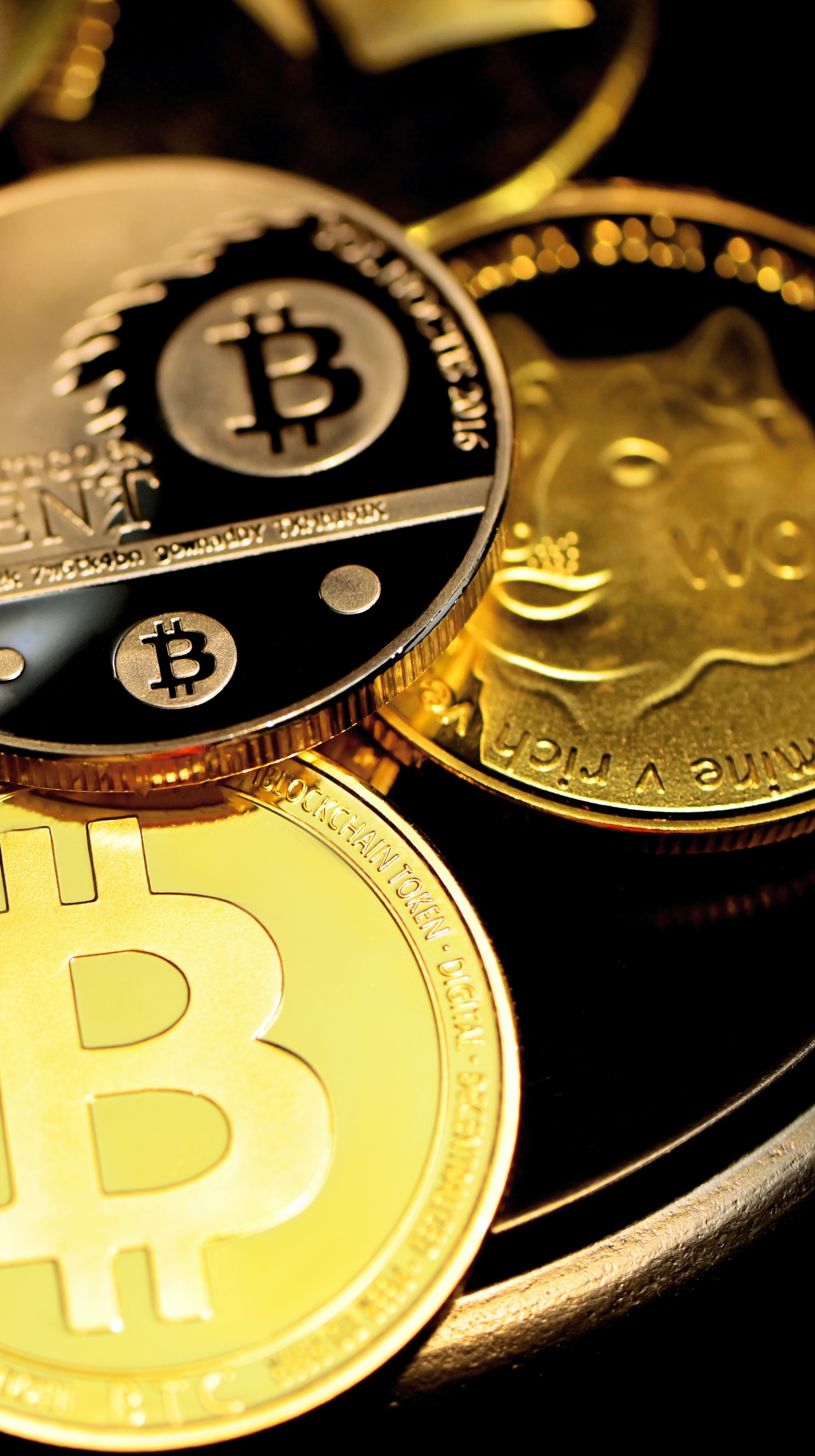 Após alta recorde, Bitcoin caiu 9% de uma vez | Criptomoedas | Valor  Econômico