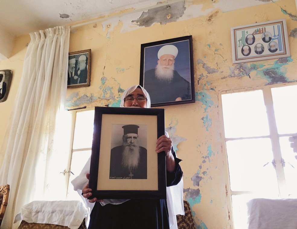 Retrato de Habib al-Haddad, avô de Fernando Haddad, na casa onde vivia no Líbano — Foto: Divulgação