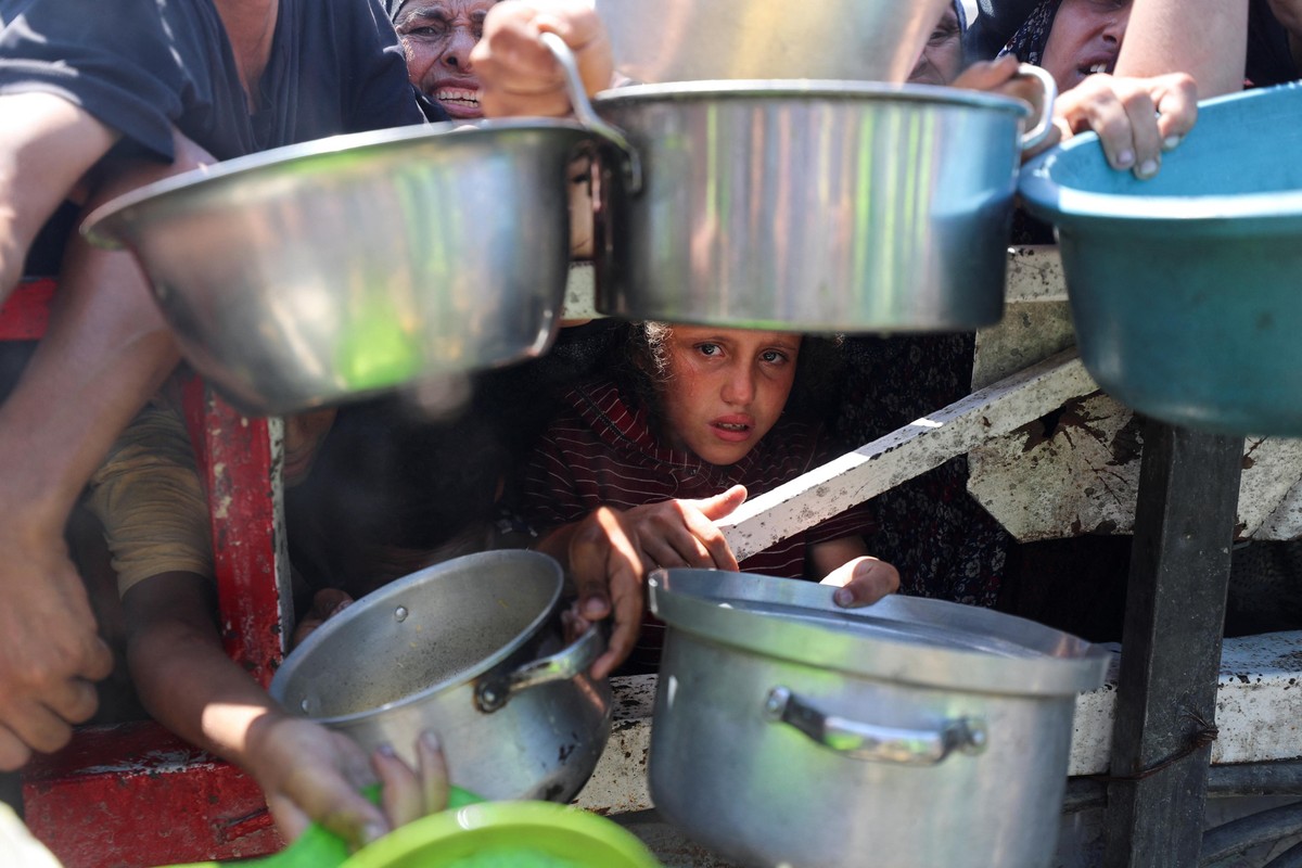 Fome em Gaza está à beira de atingir seu ponto mais crítico, diz alerta