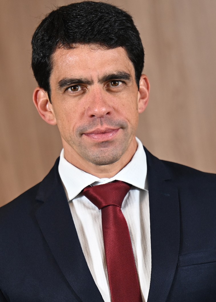 Leilão pioneiro de Paranaguá atrai forte disputa