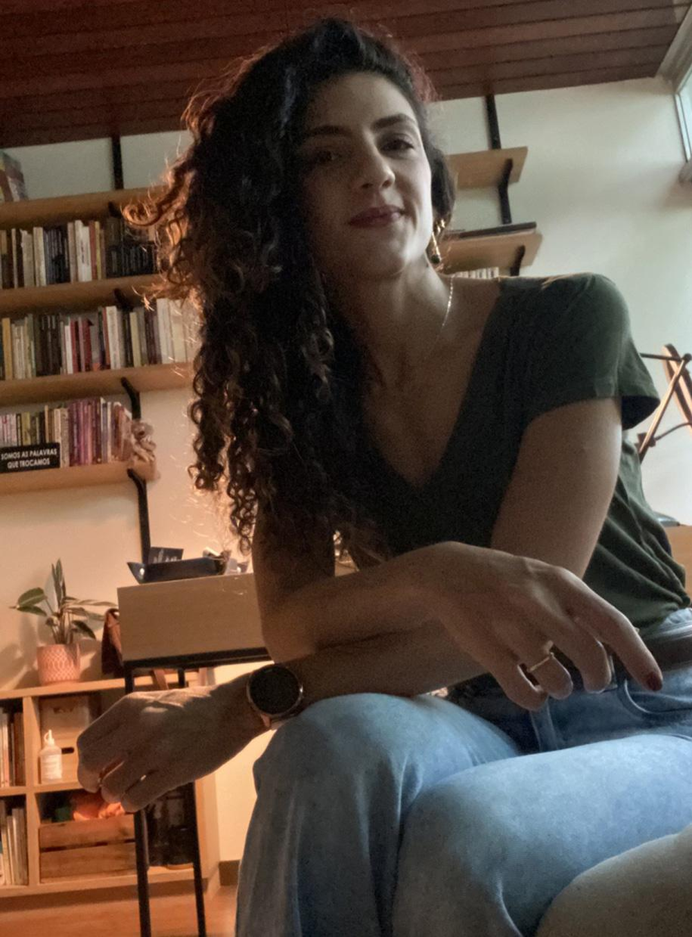 A psiquiatra Layla Mohamed El Mouallem diz que medicamentos têm se mostrado promissores — Foto: Divulgacao