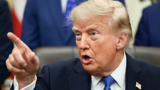 Aprovação de Trump atinge menor nível já registrado, diz pesquisa