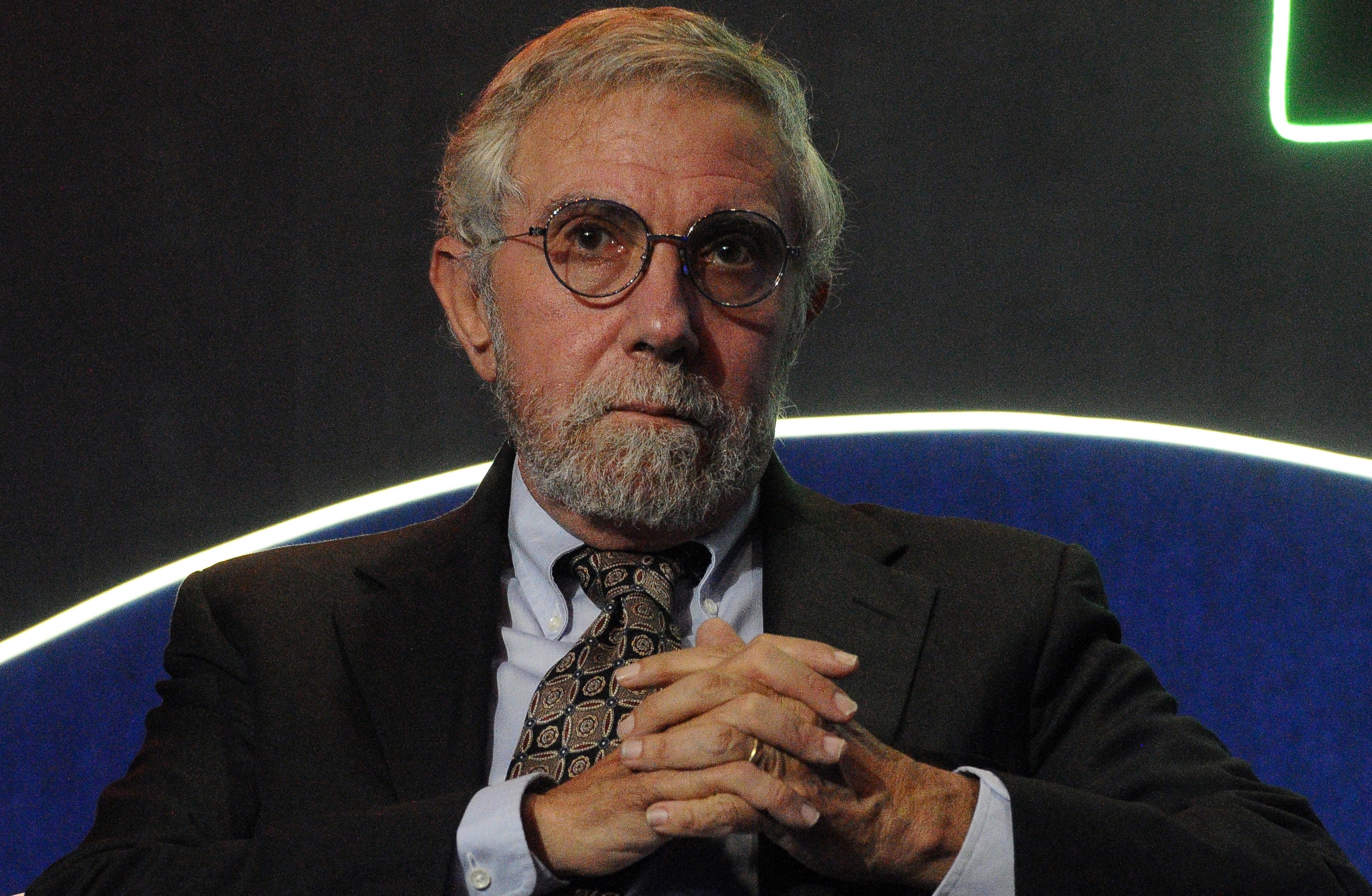Ideia de que EUA poderiam confiscar ouro alheio já não parece improvável, diz Nobel de Economia