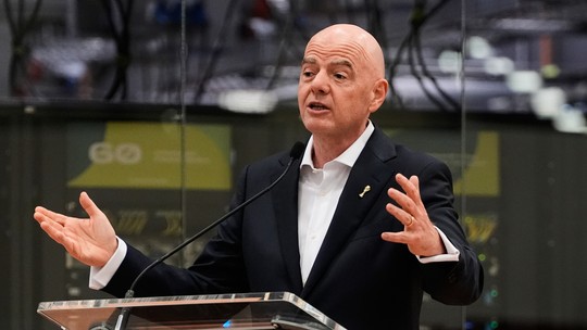 Infantino vai concorrer à reeleição na Fifa em 2027, diz entidade