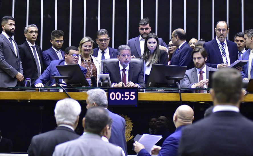 Votação do PSOL contra governo no arcabouço fiscal coloca em xeque