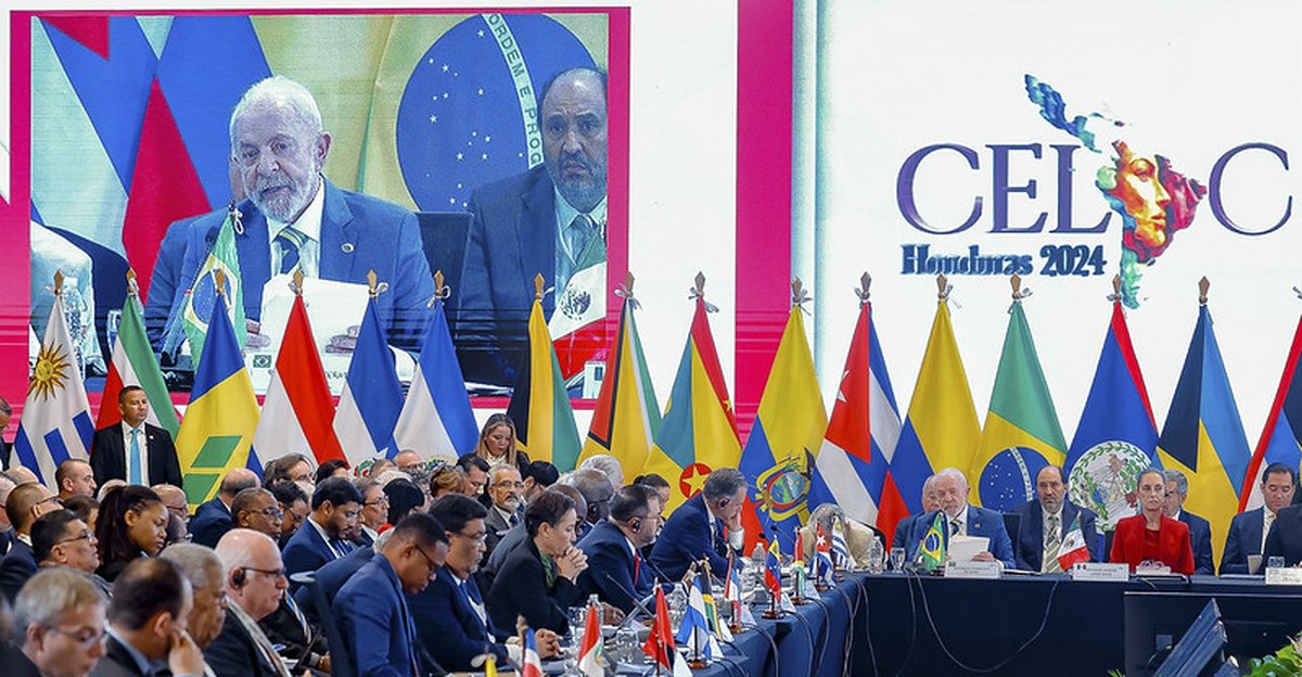 Na Celac, Lula prega união na América Latina e alerta sobre ameaça de 'antigas hegemonias'