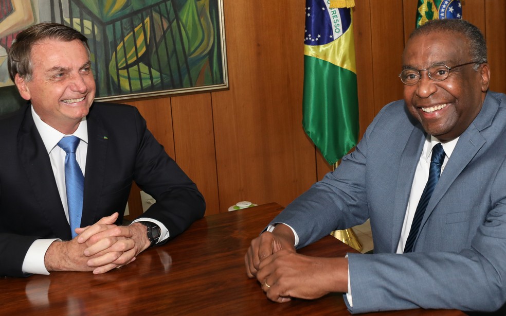 Bolsonaro e Decotelli  — Foto: Marcos Correa/PR