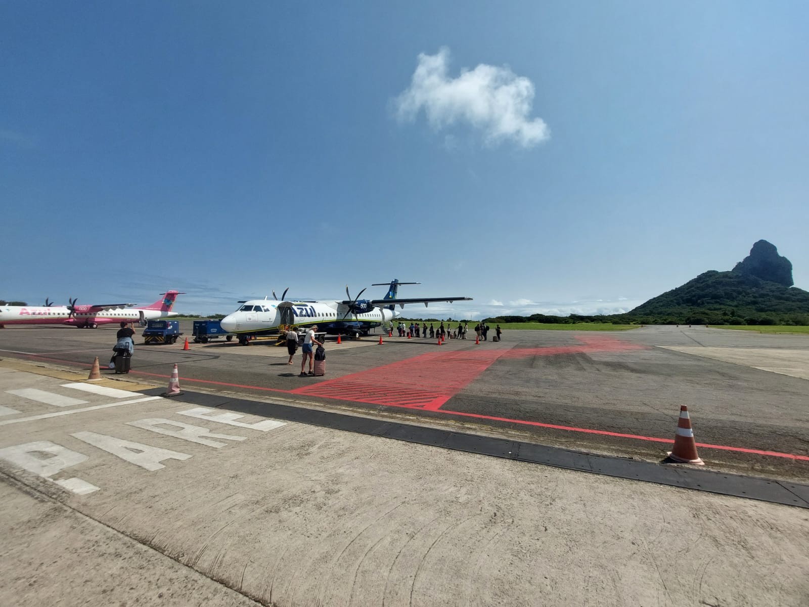 Pernambuco e aéreas debatem retomada de voos com avião a jato para Fernando de Noronha