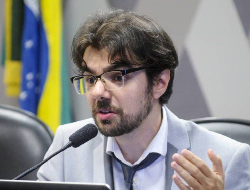 Mercado 'pensa com o fígado', diz Mello | Política | Valor Econômico
