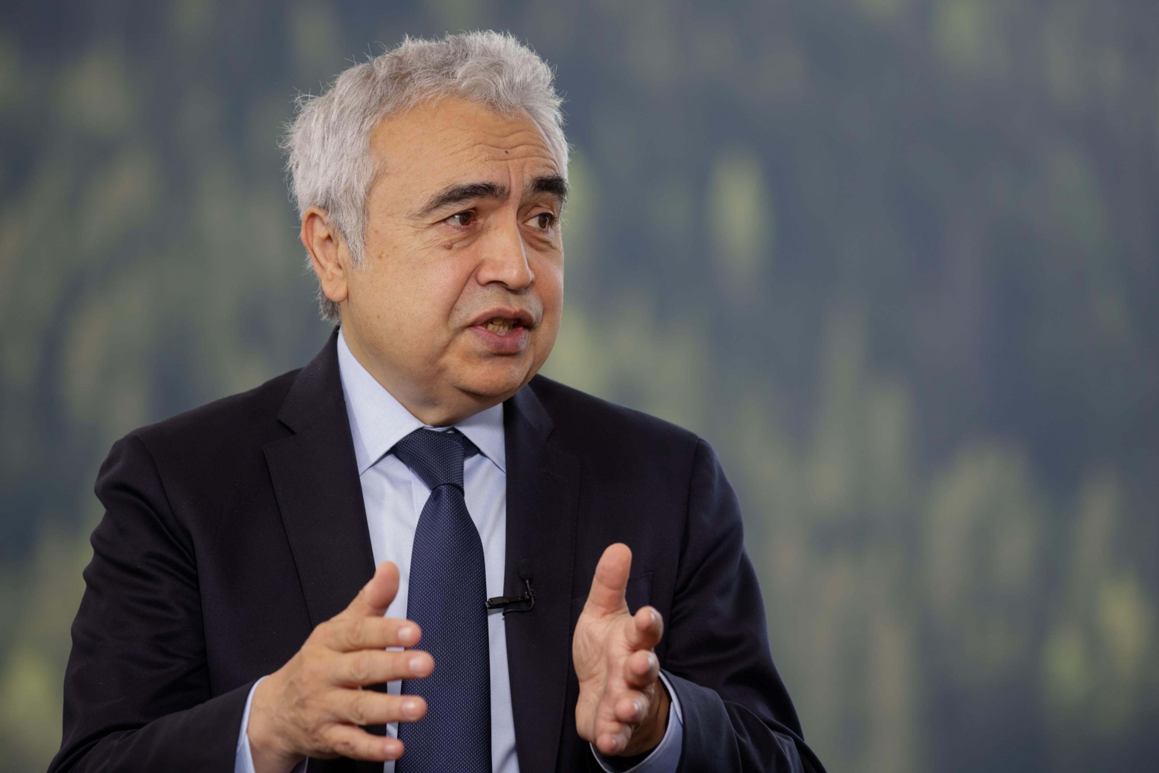 Chefe da AIE manifesta preocupação com domínio da China sobre  minerais estratégicos