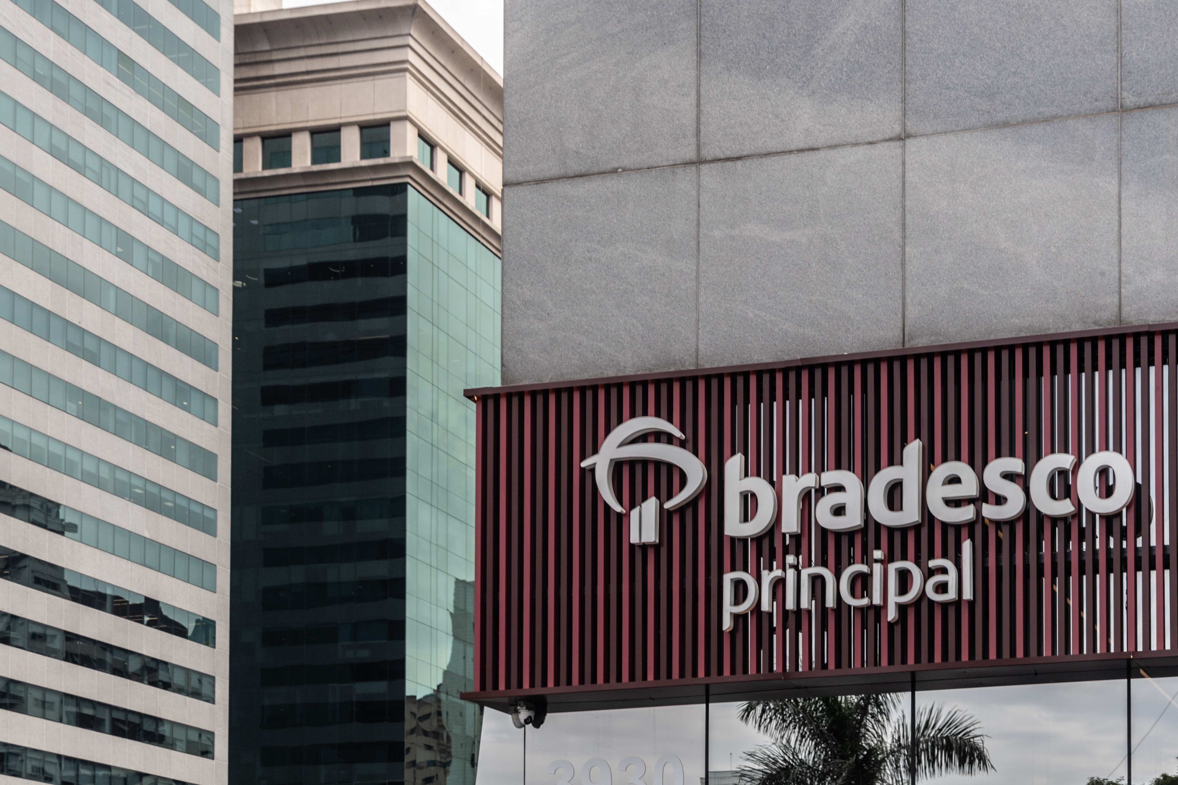 Quem são as filhas de Amador Aguiar, controladoras do Bradesco, que farão aporte em aumento de capital de R$ 10 bi - QTU Questões do Universo
