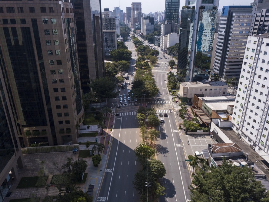 Vista aerea da cidade de Sao Paulo. Na imagem , vista da Avenida Brigadeiro Faria Lima.