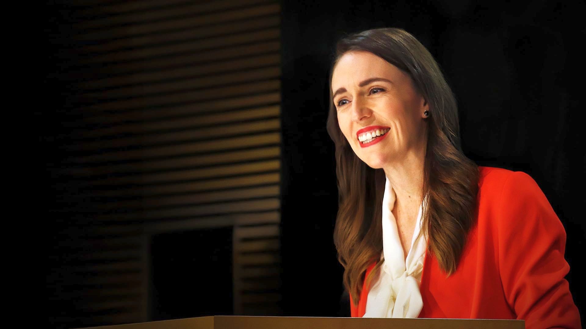 Amir Labaki: Filme espelha o novo tipo de liderança por jovens mulheres representado por Jacinda Ardern - QTU Questões do Universo