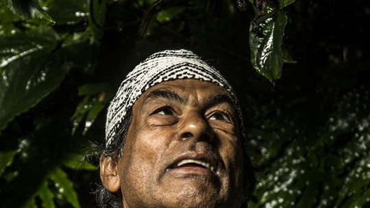 Quem será o primeiro indígena da ABL: Ailton Krenak ou Daniel Munduruku?