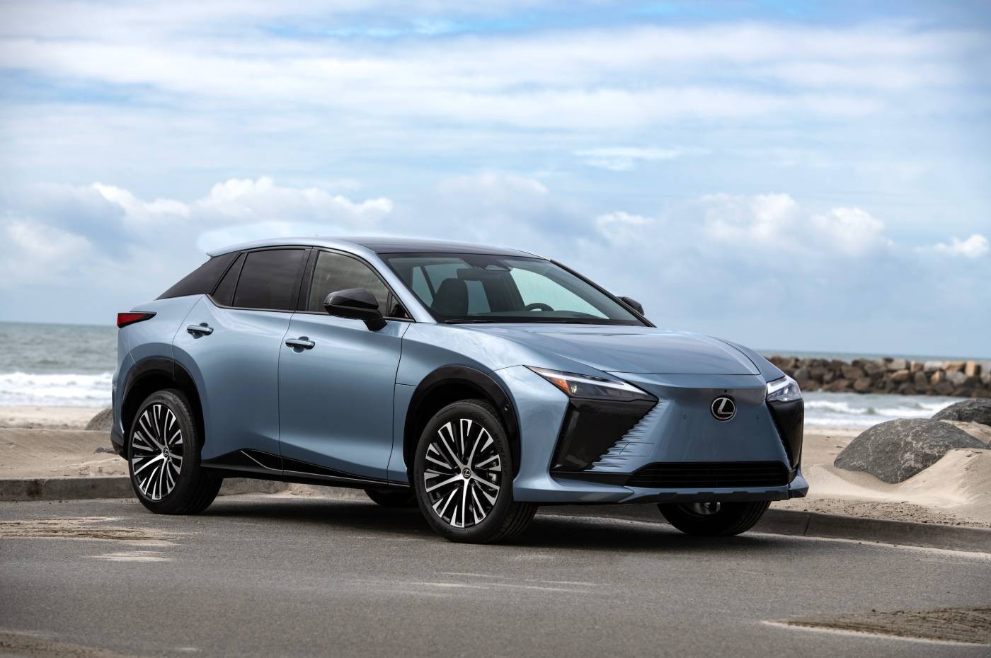 Lexus RZ 500e chega ao Brasil para conquistar quem
