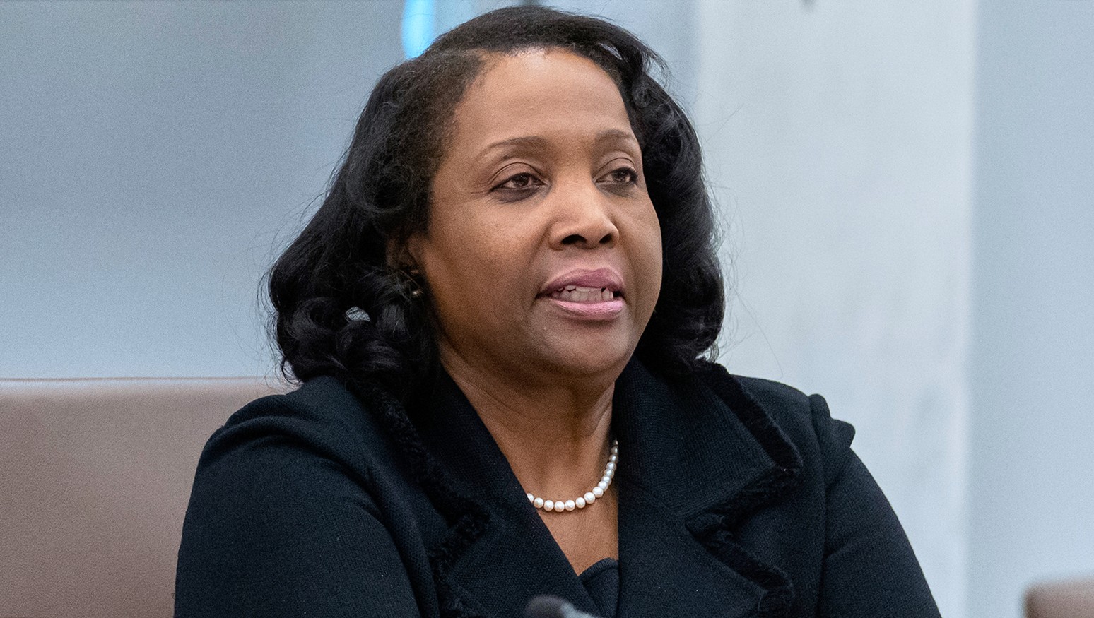 Suprema Corte dos EUA permite que Lisa Cook, do Fed, permaneça no cargo por enquanto