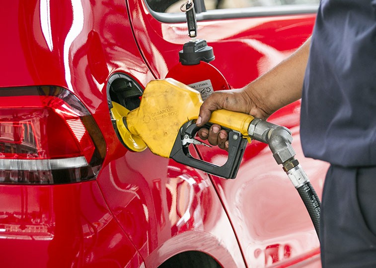 Subvenção reduz impacto de reajuste da gasolina