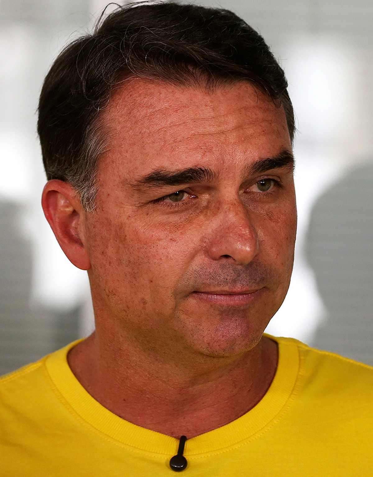 Flávio Bolsonaro e jato de ex-banqueiro agitam eleições de 2026