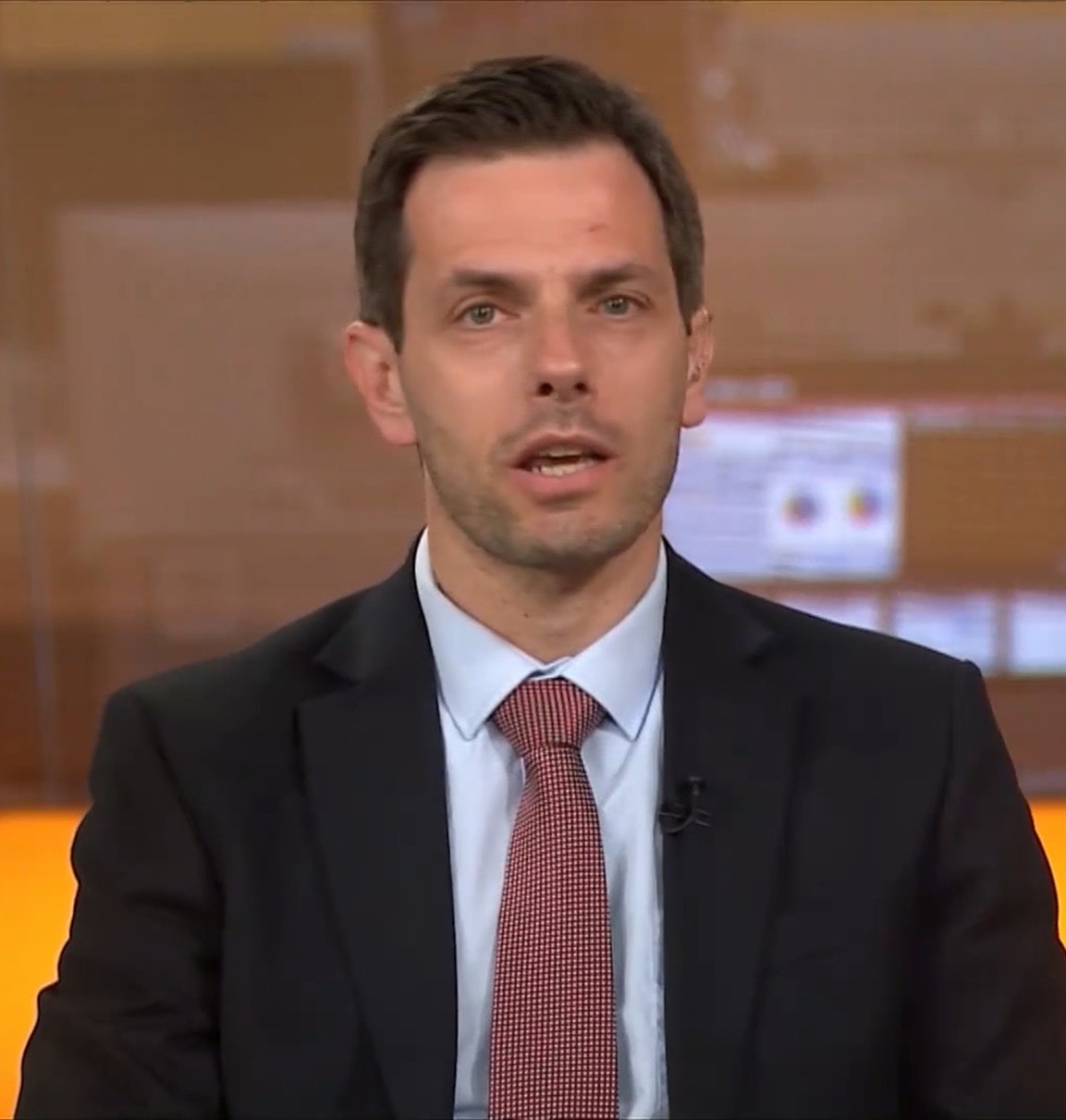 Guerra no Irã leva petróleo à maior alta mensal desde 1990