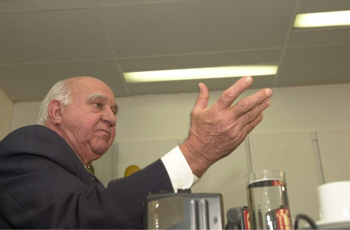Justiça do Trabalho penhora residência e bens de Wagner Canhedo ...