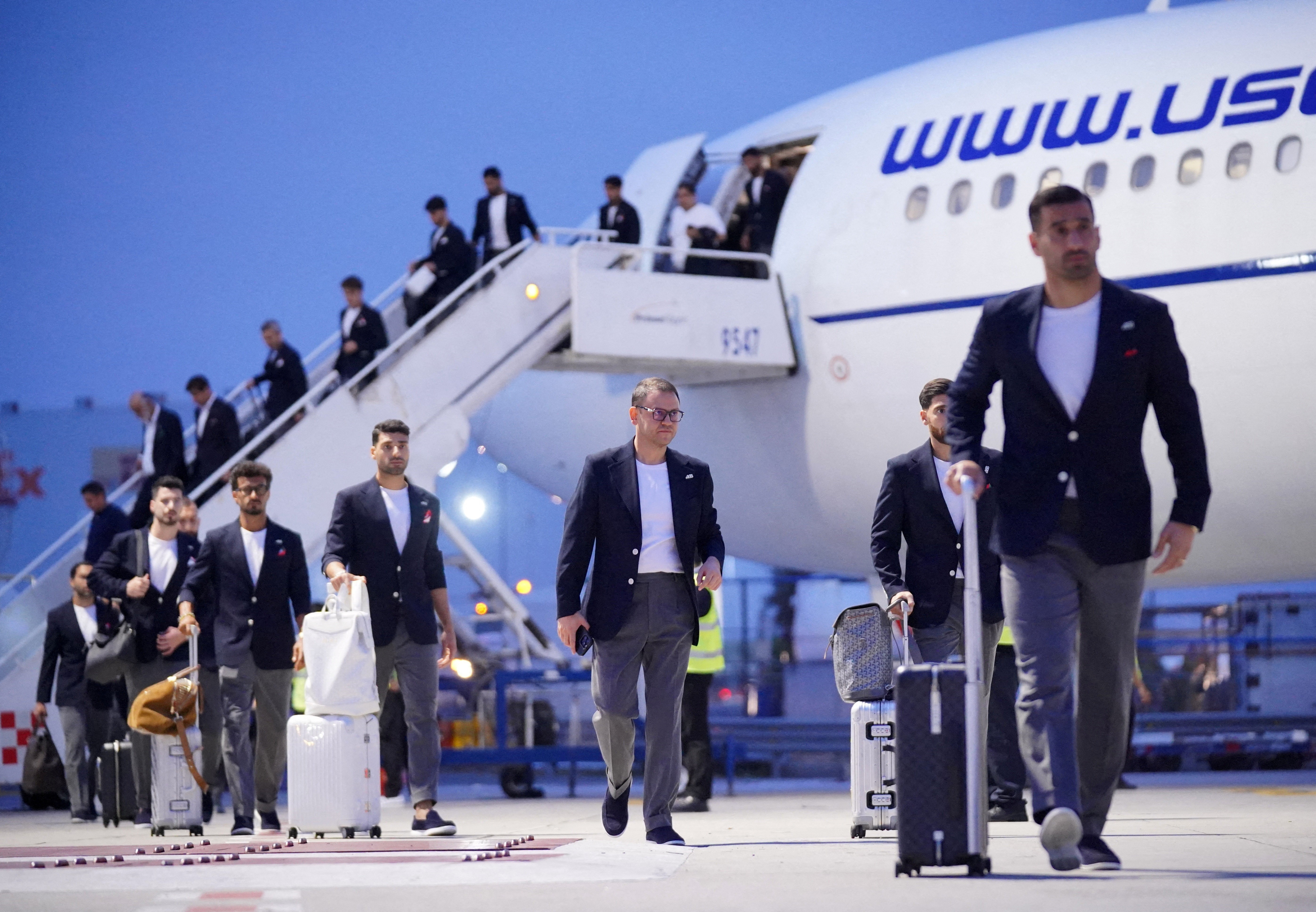 Seleção do Irã chega ao México em meio a tensões elevadas co