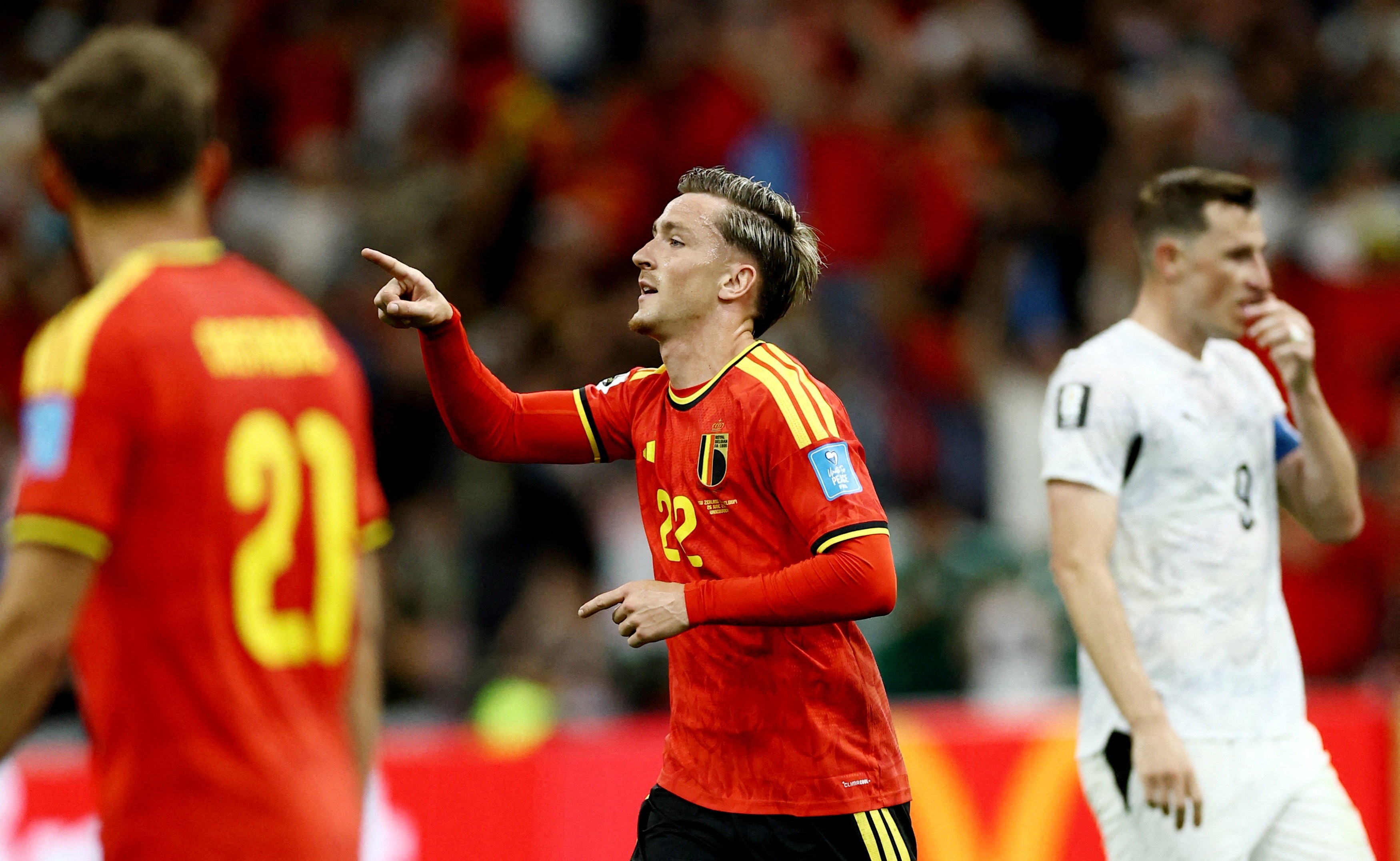 Bélgica goleia a Nova Zelândia por 5 a 1 e termina em primeiro no grupo G