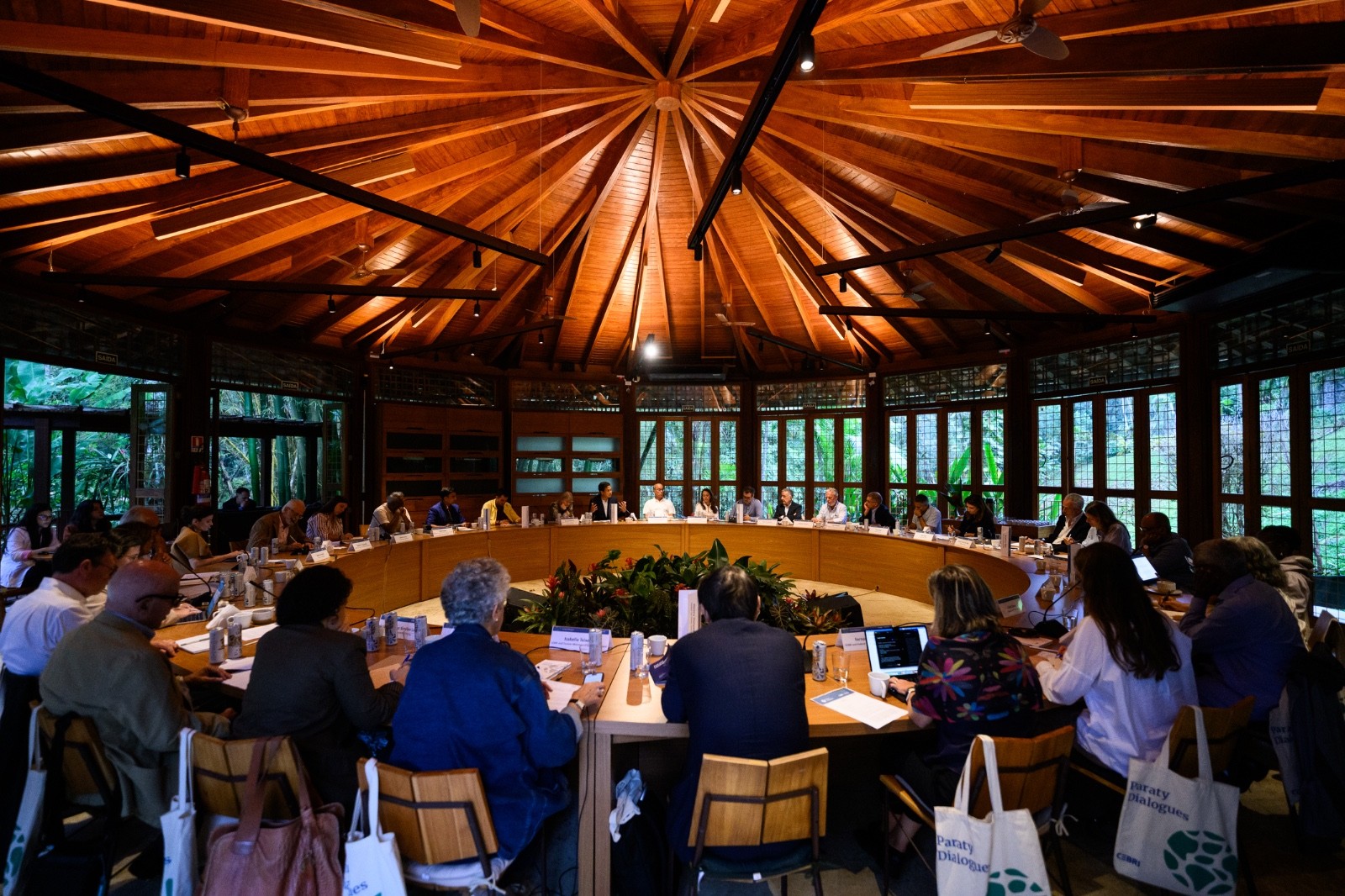 Paraty Dialogues quer Brasil como polo de debates sobre geopolítica, clima e governança global - QTU Questões do Universo