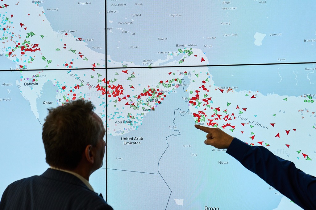 Irã diz que fechará Ormuz se bloqueio naval dos EUA persistir