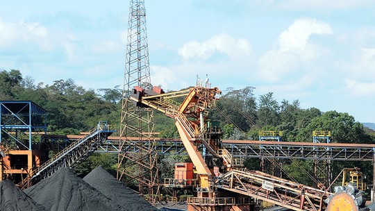 Minério de ferro inicia a semana em baixa no mercado transoceânico