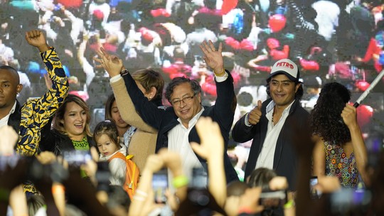 Filho do presidente colombiano Petro será julgado por lavagem de dinheiro