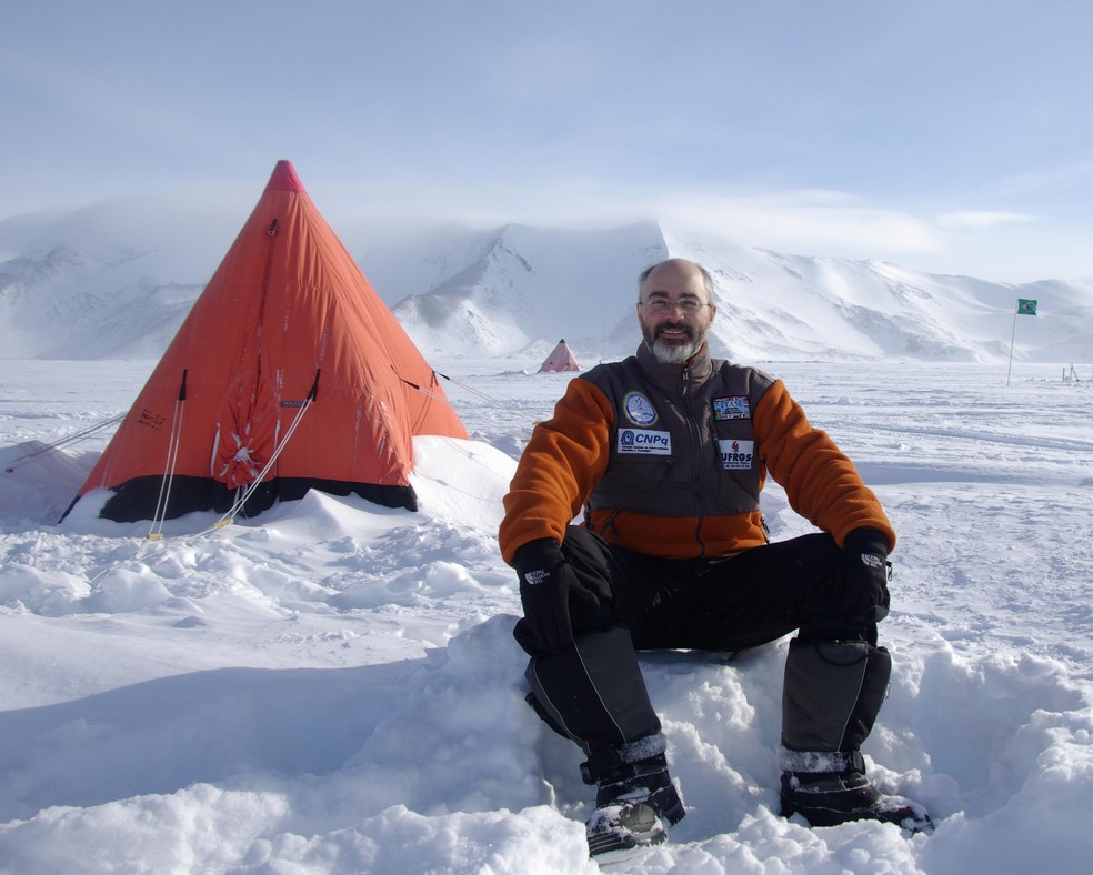 Jefferson Cardia Simões, que é professor e pesquisador do Centro Polar e Climático CPC da Universidade Federal do Rio Grande do Sul UFRGS. Foto: Divulgação — Foto: Foto: Divulgação