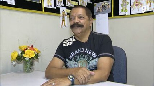 Morre o carnavalesco Max Lopes, o 'Mago das Cores', aos 74 anos