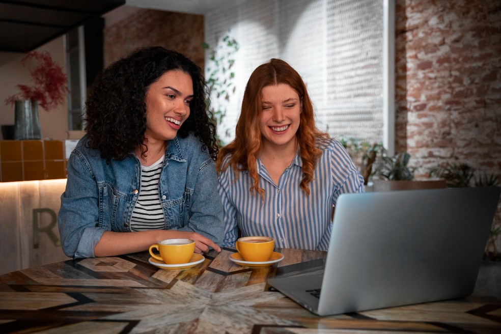 Colunista escreve que justiça, no ambiente corporativo, nasce da combinação entre clareza, constância e coragem para colocar o time acima de preferências pessoais — Foto: Freepik