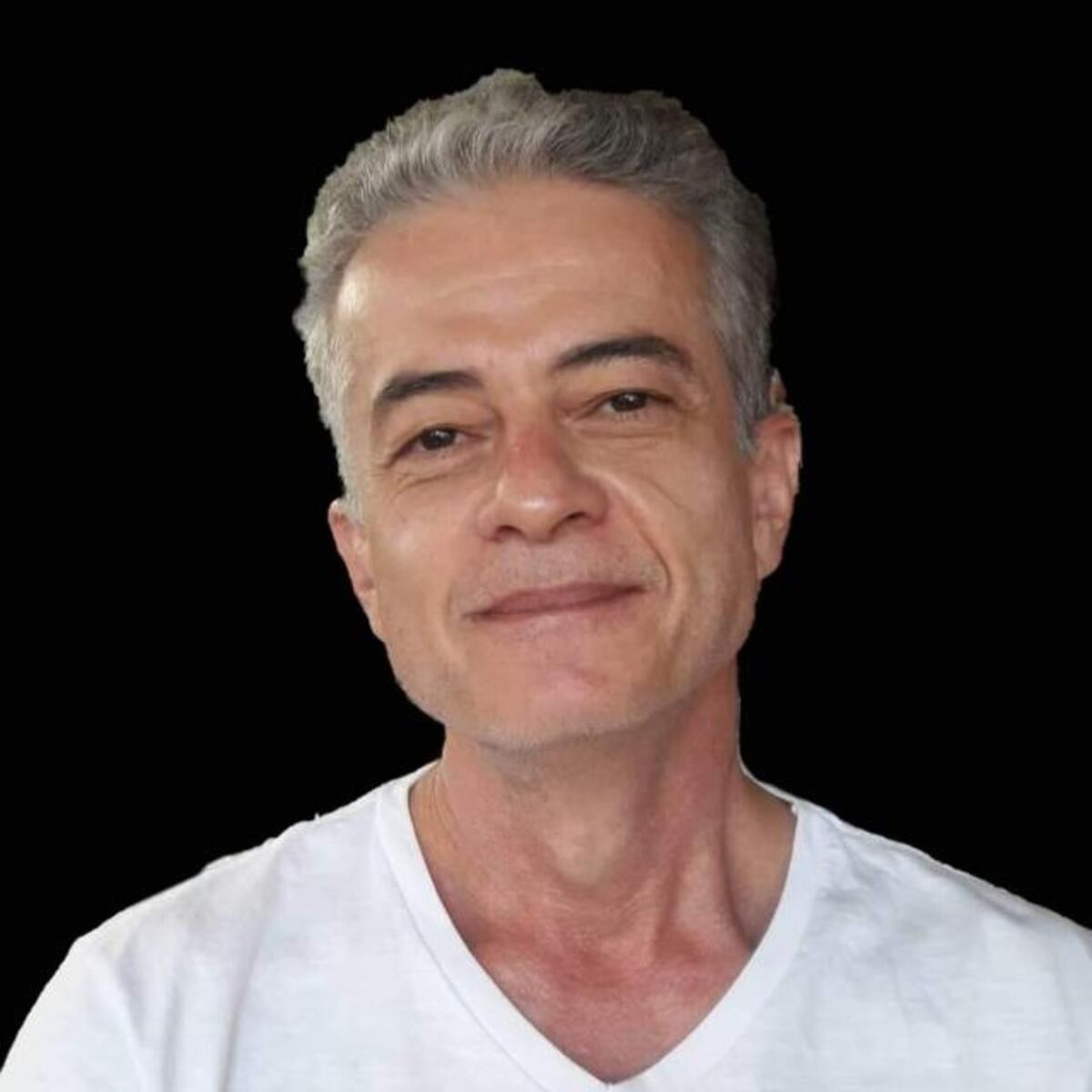 Candidato declara máscara mortuária de Mário de Andrade por R$ 150 mil - QTU Questões do Universo