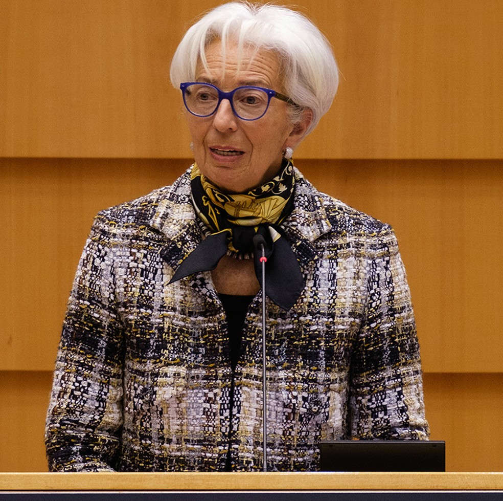 Lagarde defende união de políticas fiscal e monetária | Finanças ...