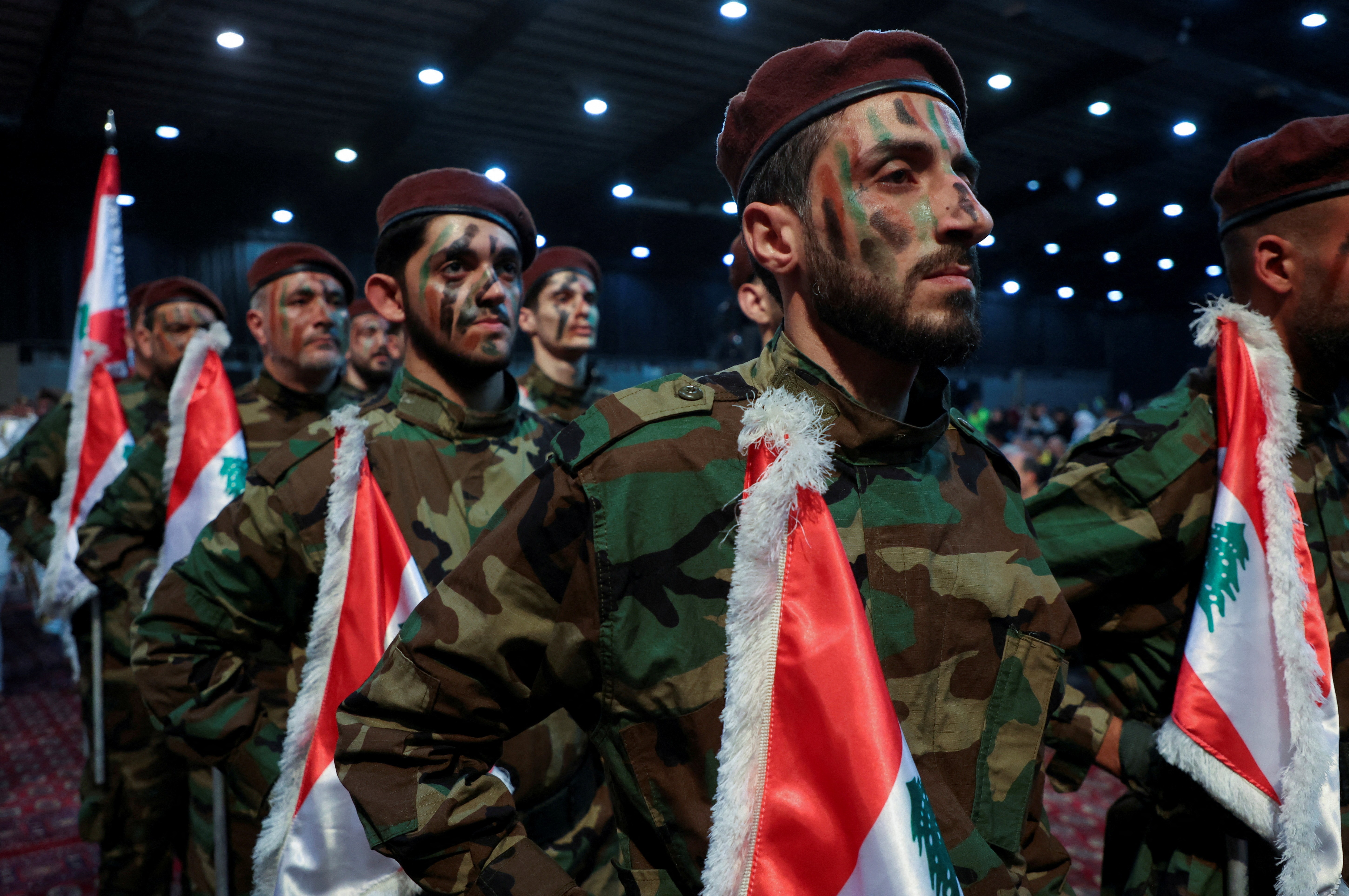 Israel acusa Hezbollah de lançar foguetes e colocar à prova acordo mediado pelos EUA