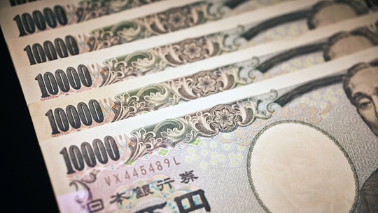 Japão vai transferir US$ 640 bi em dinheiro de pensões públicas para ativos de maior risco