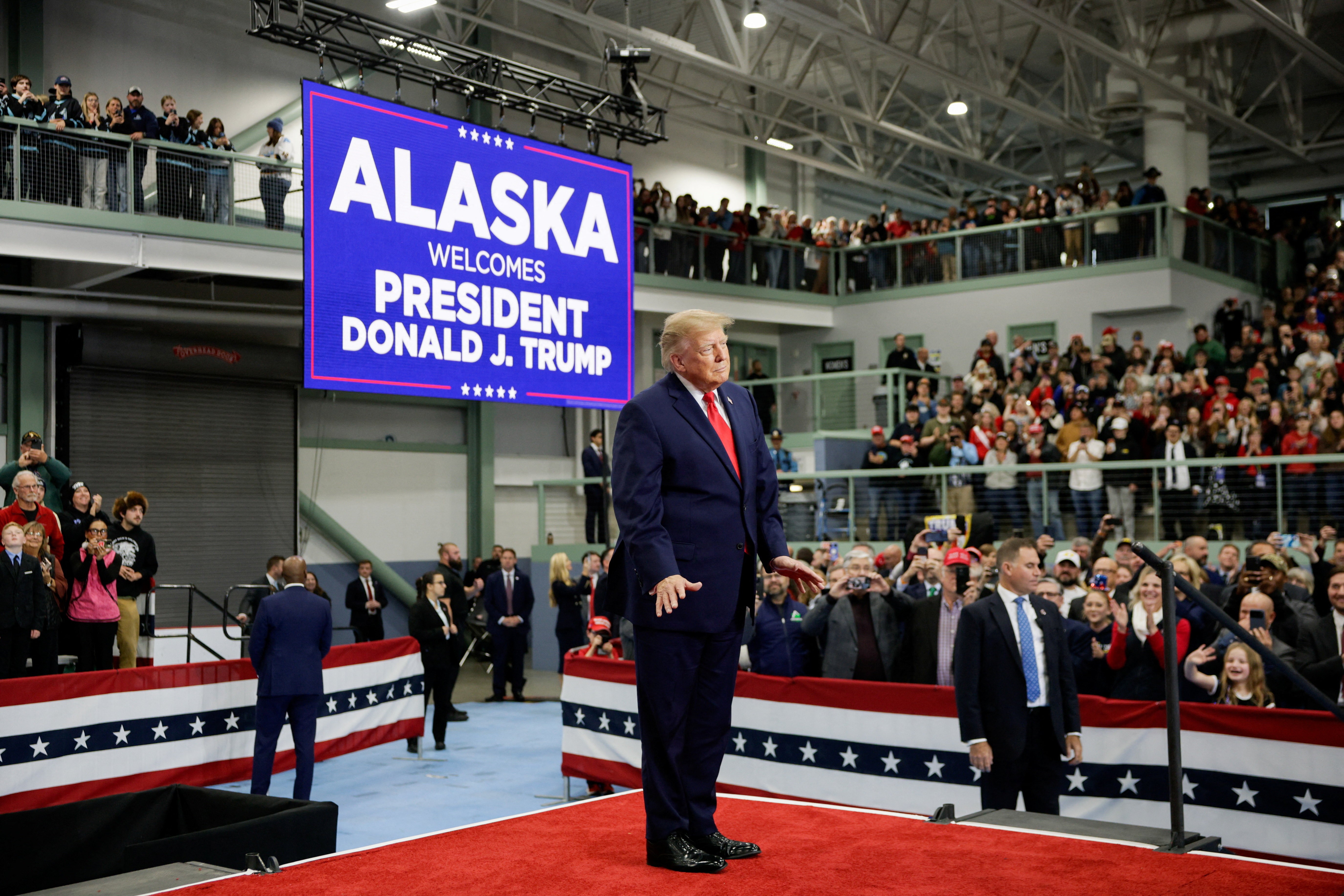 Governo Trump entra na Justiça para impedir possível eleição de democrata ao Senado no Alasca