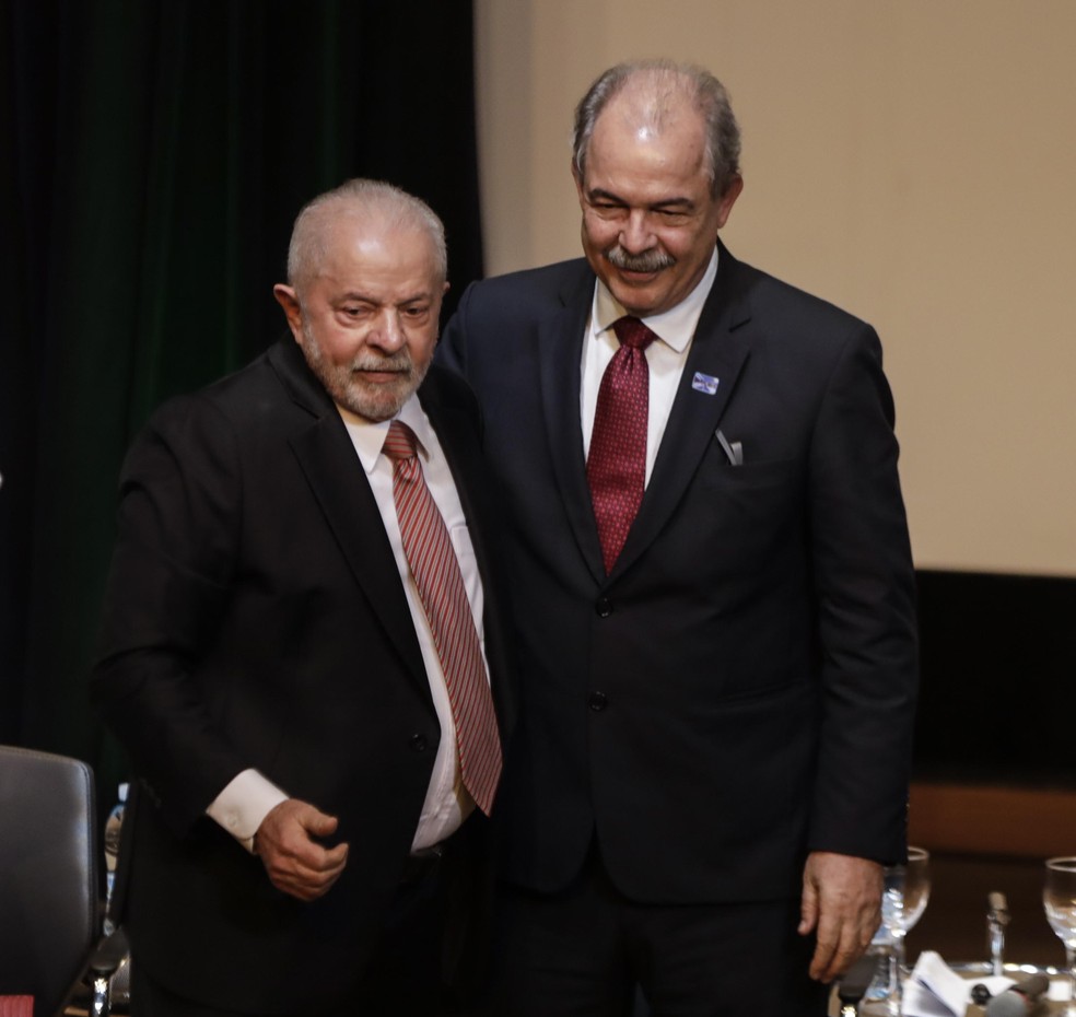 Lula fez as declarações durante a cerimônia de posse de Aloizio Mercadante como presidente do BNDES — Foto: GABRIEL DE PAIVA/Agência O Globo