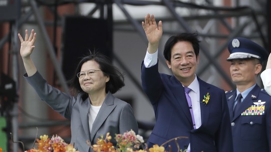 Novo presidente de Taiwan assume e diz que deseja paz com a China