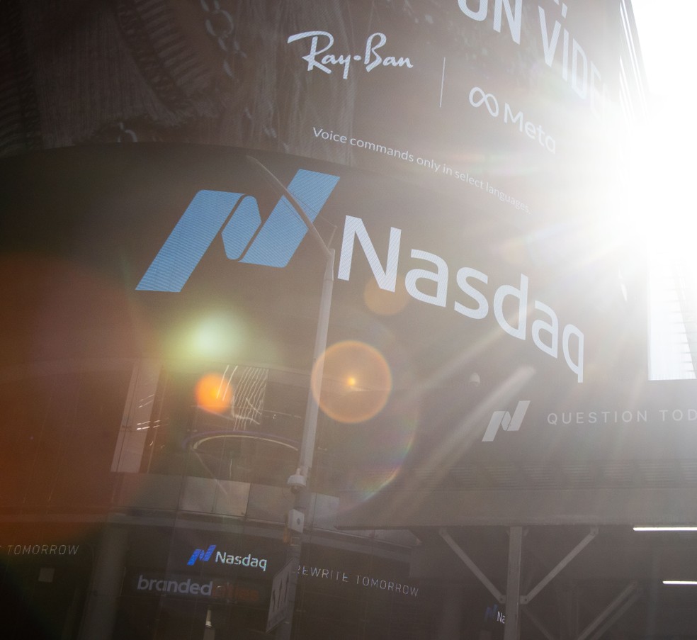 Nasdaq sofre pressão por operar pregão 24 horas por sete dias, tema que será definido pela SEC esta semana — Foto: Michael Nagle/Bloomberg